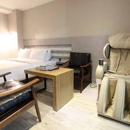 C&B Hotel Ансан Екстер'єр фото