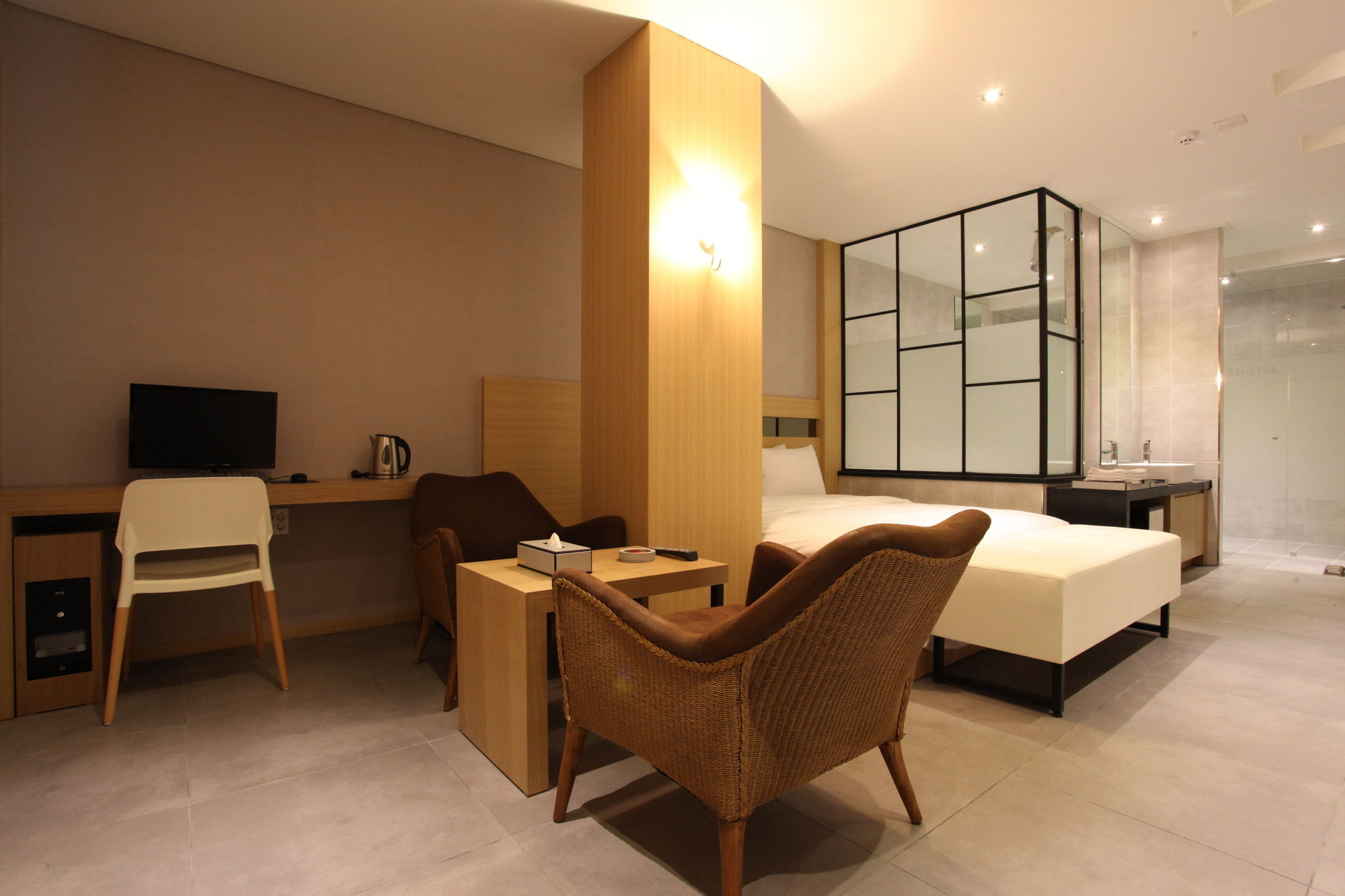 C&B Hotel Ансан Екстер'єр фото